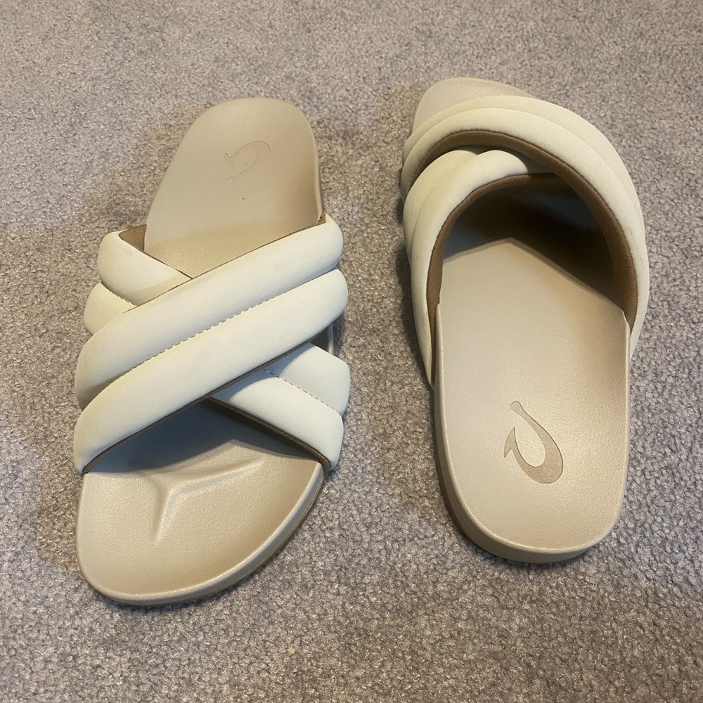 OluKai Cream Sandals with Crossover Straps